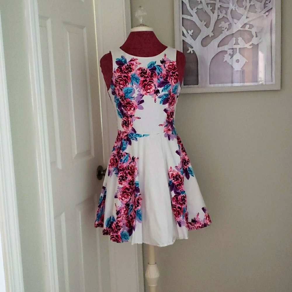 💥 Host Pick 💥 Bailey Blue Dress Size S White, Teal, Purple, Pink
